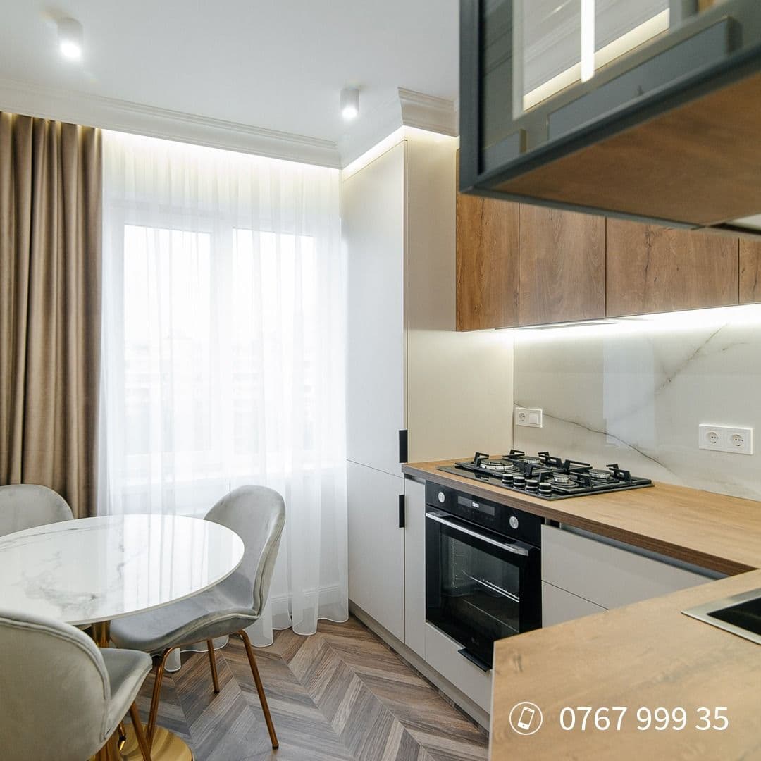 Lemn și Alb cu Vitrină Mini Bar