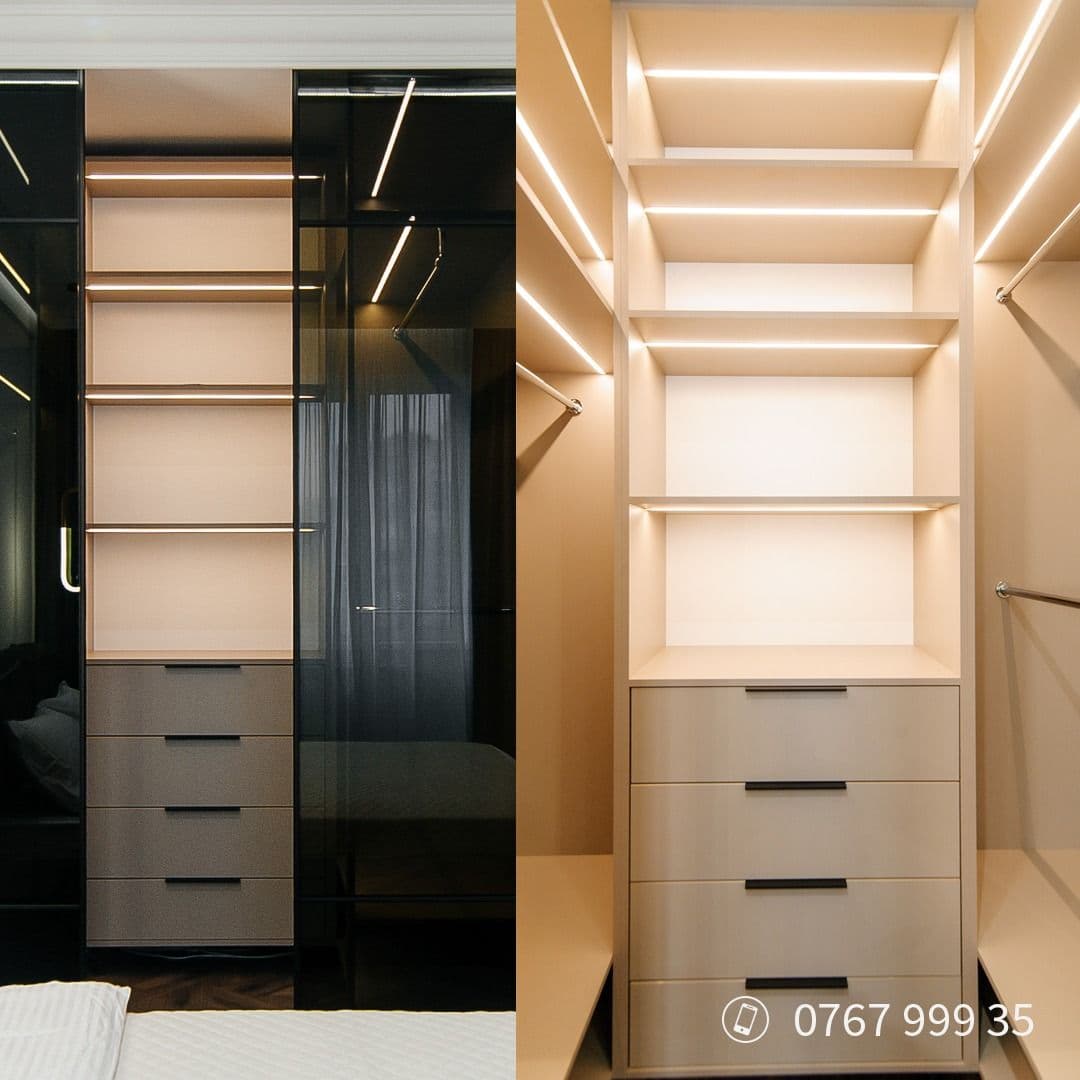 Walk-in Iluminat cu Uși Glisante din Sticlă și LED